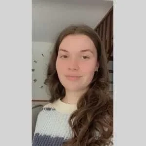 Celia , babysitter à Vattetot Sous Beaumont