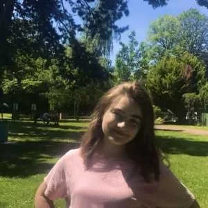 Lucie, babysitter à Boust