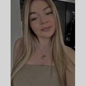 Margot , babysitter à Rodez