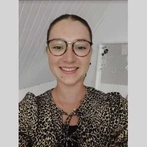 Rose, babysitter à Sotteville les Rouen