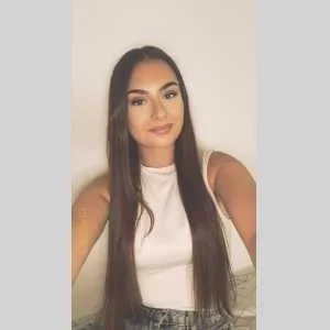 Maëlys, babysitter à Serignan