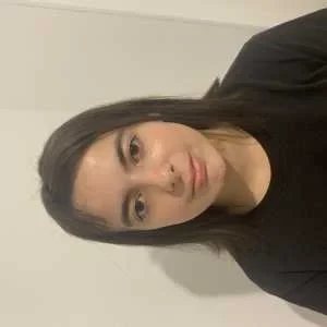 Jade, babysitter à Bourges