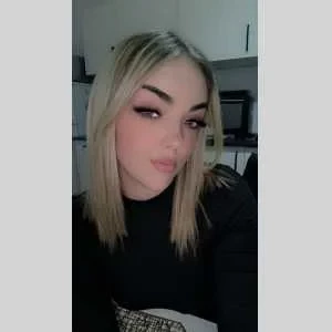 Laura, babysitter à Ganges