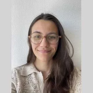 Louise, babysitter à Smarves