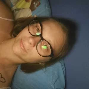 Laura , babysitter à Bedarieux