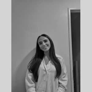 Séryne, babysitter à Suresnes