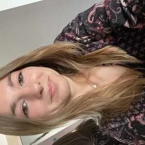 Eléa, babysitter à Murs Erigne