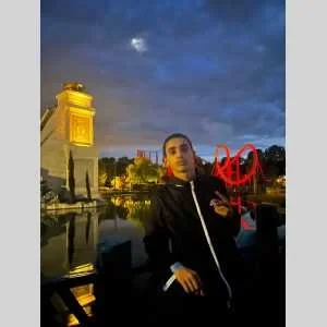 Anas, babysitter à Paris