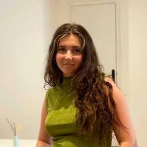 Louise, babysitter à Saint Gratien