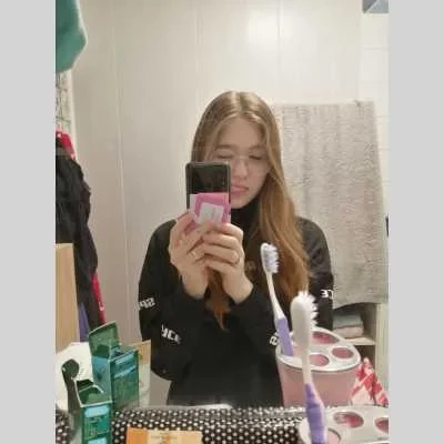 Louane , babysitter à Tourcoing