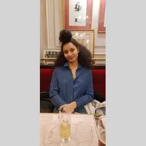 Lelya, babysitter à Darnetal