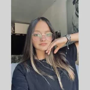 Chloe, babysitter à Sarlat la Caneda