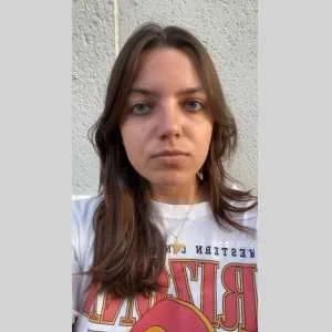 Lina, babysitter à Avignon