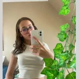 Marie, babysitter à Brette les Pins