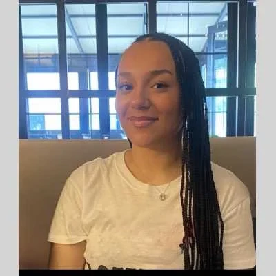 Lilyah, babysitter à Reims