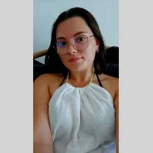 Maëline, babysitter à Senille Saint Sauveur