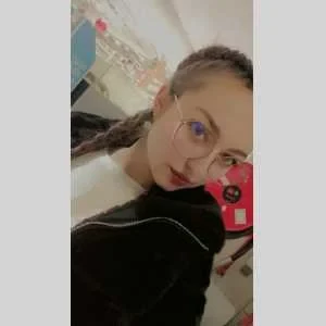 Léa, babysitter à Saran