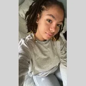 Kellia, babysitter à Cergy