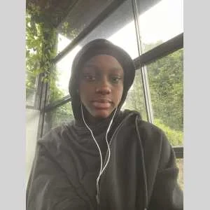 Mariam, babysitter à Versailles