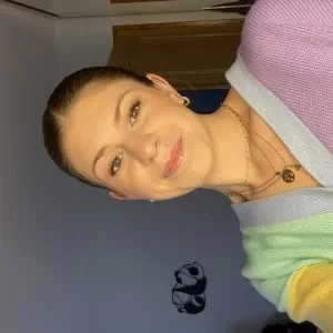 Maylis , babysitter à Brassac les Mines