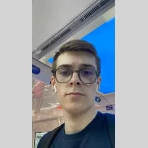 Corentin, babysitter à Courbevoie