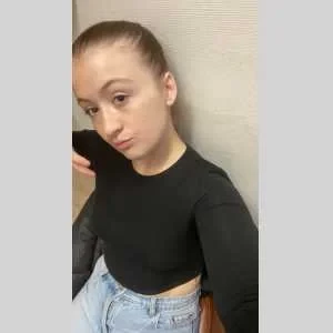 Maelys , babysitter à Douchy les Mines