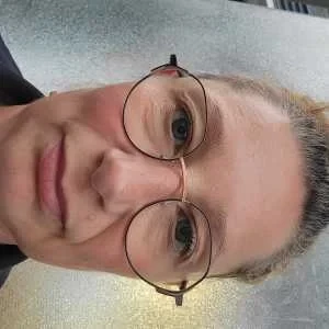 Noelle, babysitter à Puteaux