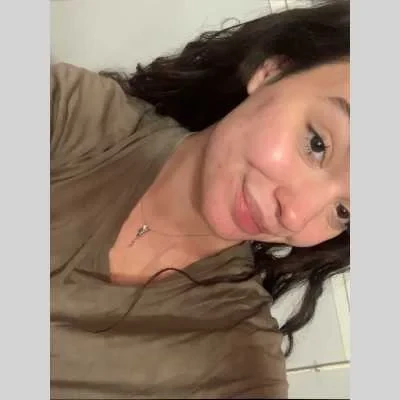 Alice , babysitter à Jaudrais