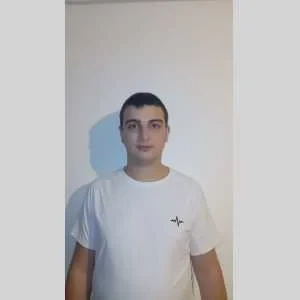 Léon, babysitter à Montbouy