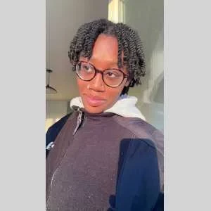 Oumou, babysitter à Bihorel