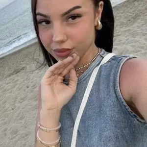 Yona , babysitter à Cebazat