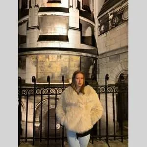 Jeanne, babysitter à Nimes