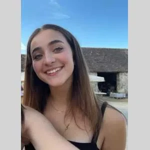 Maloe, babysitter à Donnery