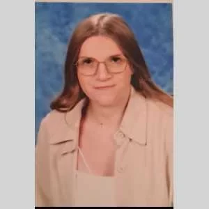 Clara , babysitter à Herouville Saint Clair