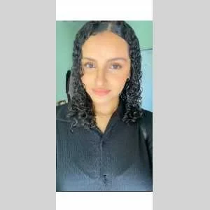 Sara, babysitter à Saint Etienne du Rouvray