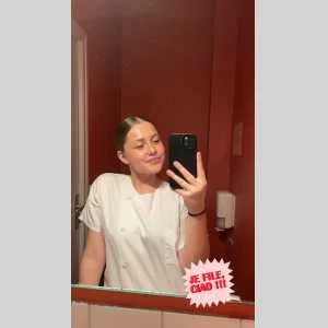 Clea , babysitter à Lanester