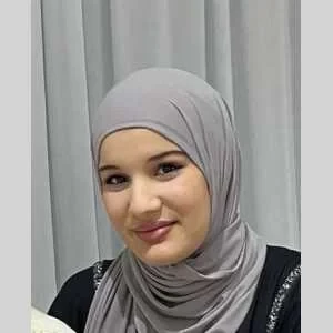 Nawal, babysitter à Sete