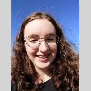 Leïla, babysitter à Ploermel