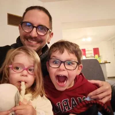 Michael, parent à Glamondans