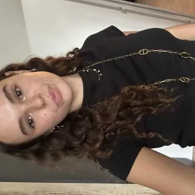 Maelys , babysitter à Forges les Eaux