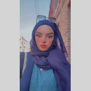 Kawthar, babysitter à Denain