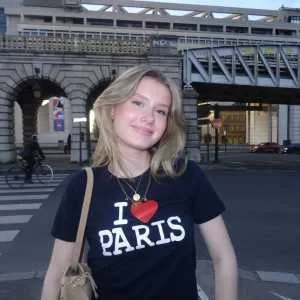 Violette, babysitter à Angers