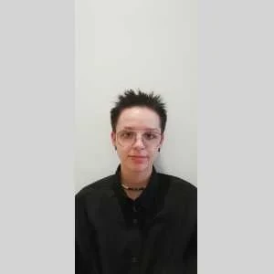 Méline, babysitter à Landevieille