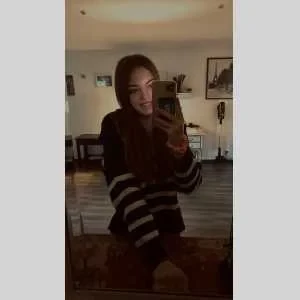 Lucie , babysitter à Robion