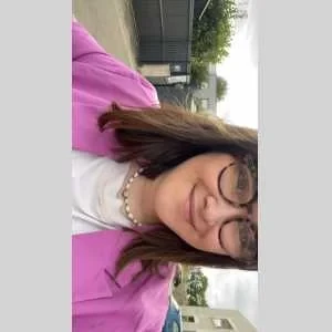 Justine, babysitter à Val de Reuil