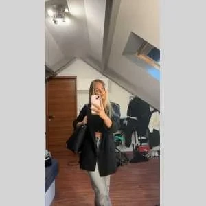 Lisa, babysitter à Juziers