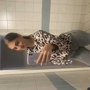 Lilly-rose, babysitter à Latour de France