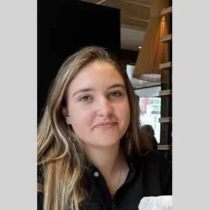 Aurore, babysitter à Sainte Marie de Vatimesnil