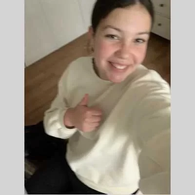 Shaïma , babysitter à Torcy