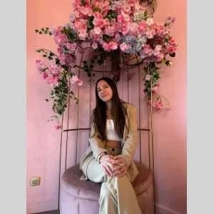 Melina, babysitter à Sainte Genevieve des Bois